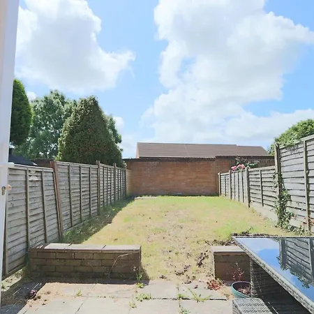 2 Bedroom House In Bradley Stoke- Hopewell Bristol