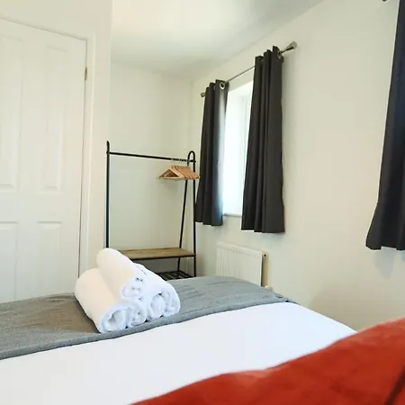 Nyaraló 2 Bedroom House In Bradley Stoke- Hopewell *