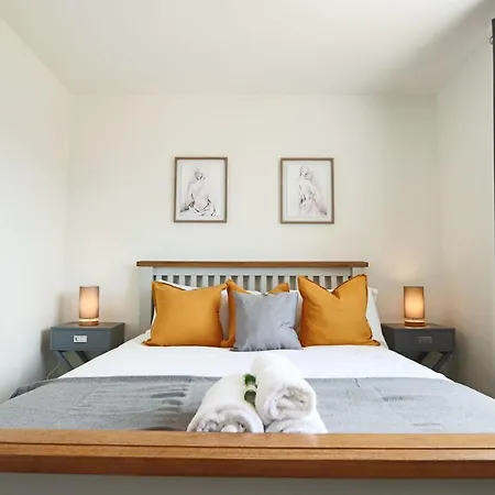 Holiday home 2 Bedroom House In Bradley Stoke- Hopewell